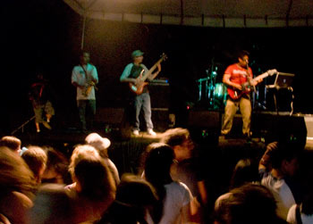 Zanates en Stereo